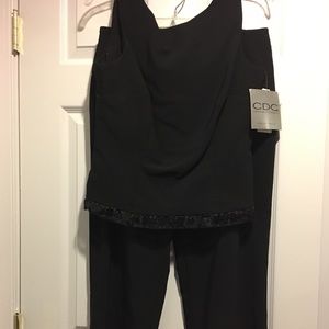 CDC Rampage Clothing Co. 2 pc pant suit